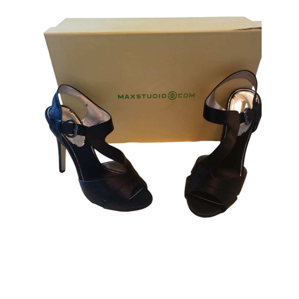 Max Studio, size 7 1/2, black
